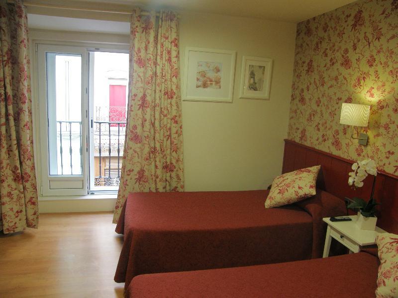 מדריד Hostal Matheu מראה חיצוני תמונה